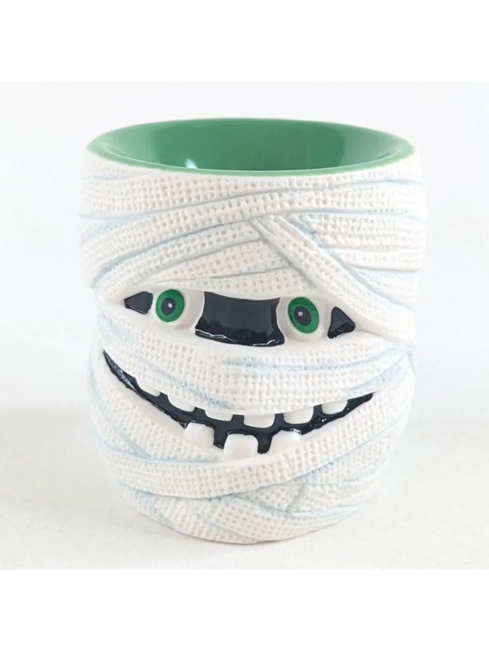 Scentsy Under Wraps Mummy Wax Warmer Plug In Halloween Decor NEW